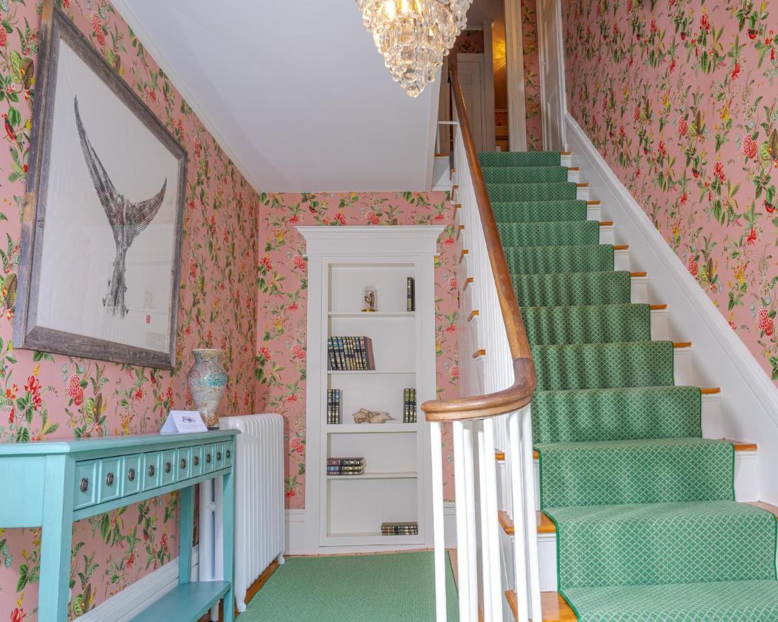 Sally Webster Inn ロックポート エクステリア 写真