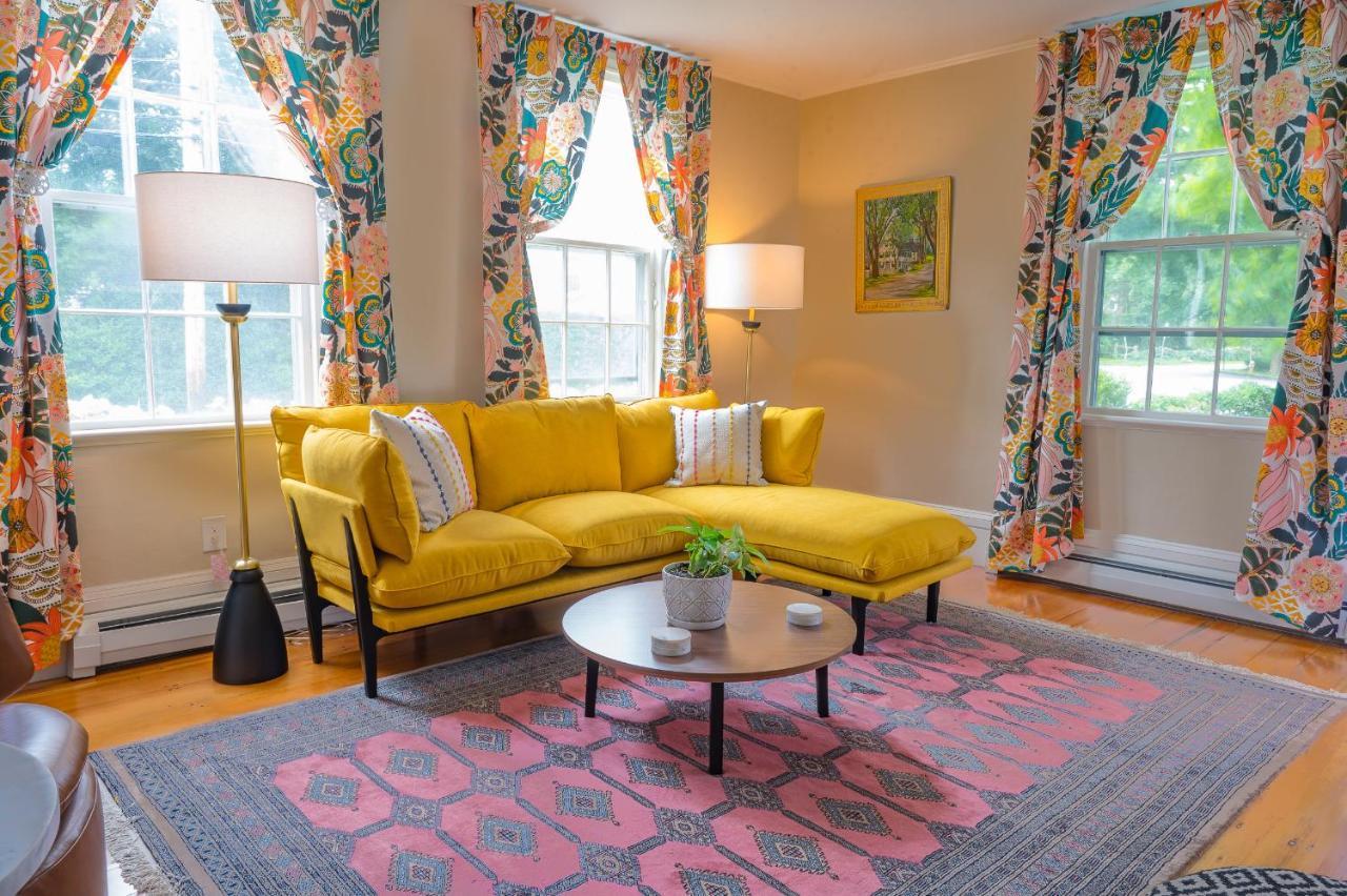 Sally Webster Inn ロックポート エクステリア 写真