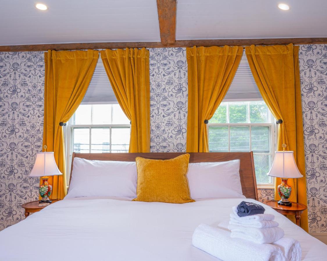 Sally Webster Inn ロックポート エクステリア 写真