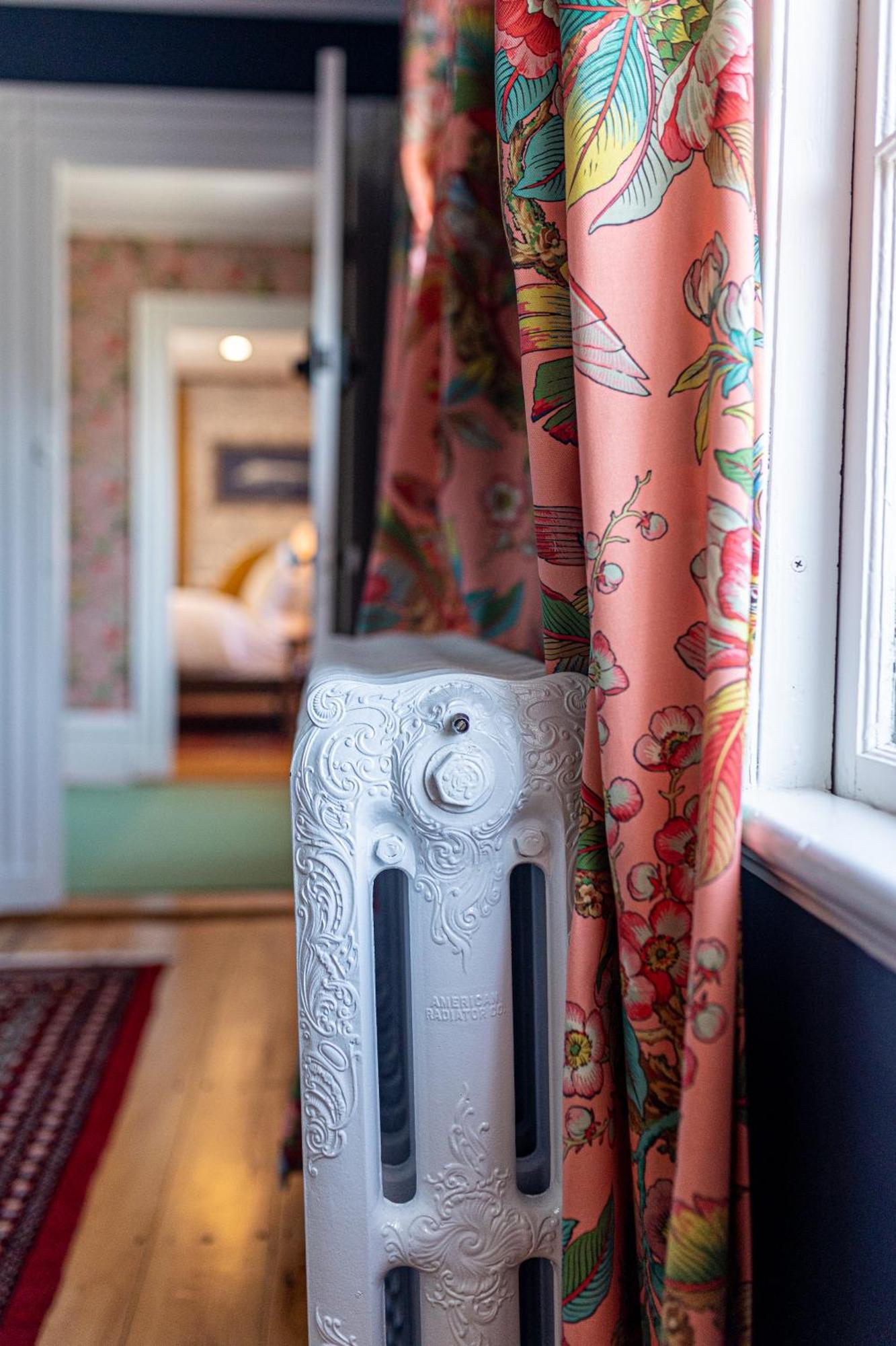Sally Webster Inn ロックポート エクステリア 写真