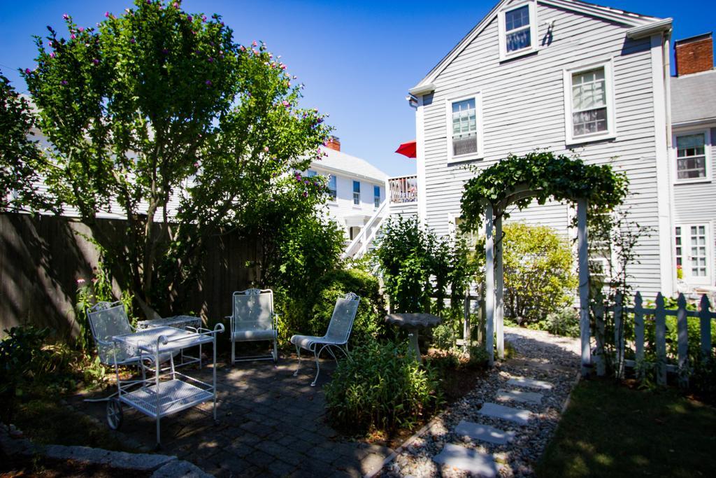 Sally Webster Inn ロックポート エクステリア 写真