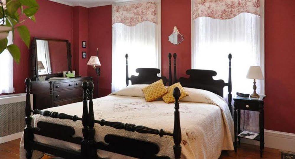 Sally Webster Inn ロックポート エクステリア 写真